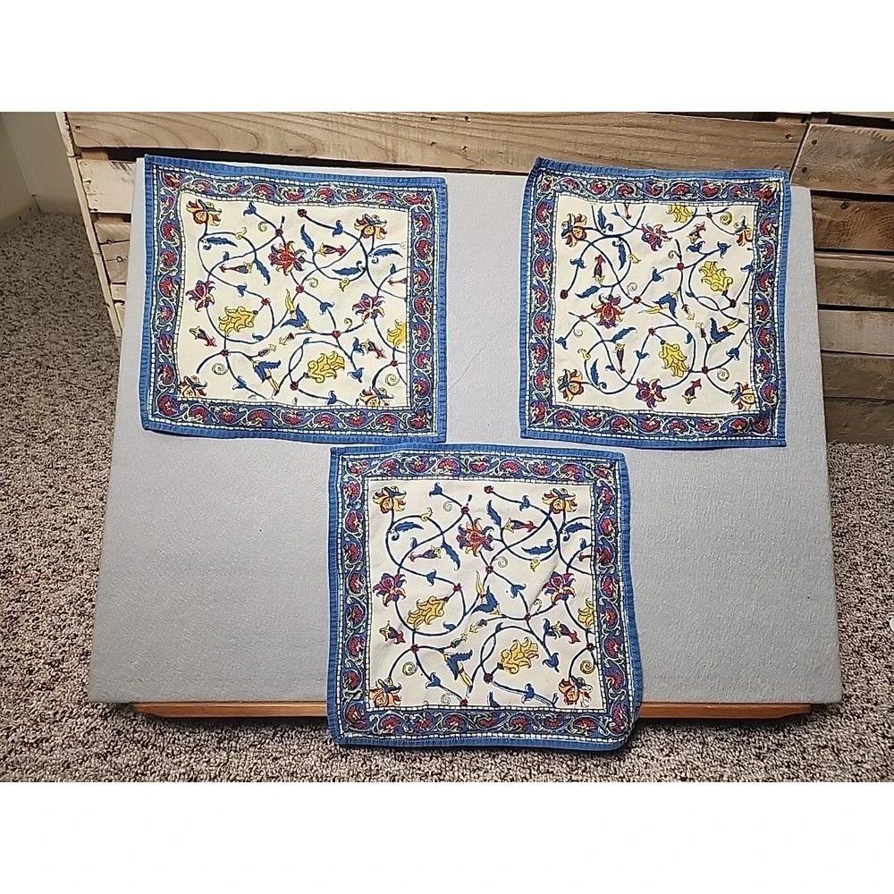 Lot Of‎ 3 Vintage Blue Floral Cloth Napkins